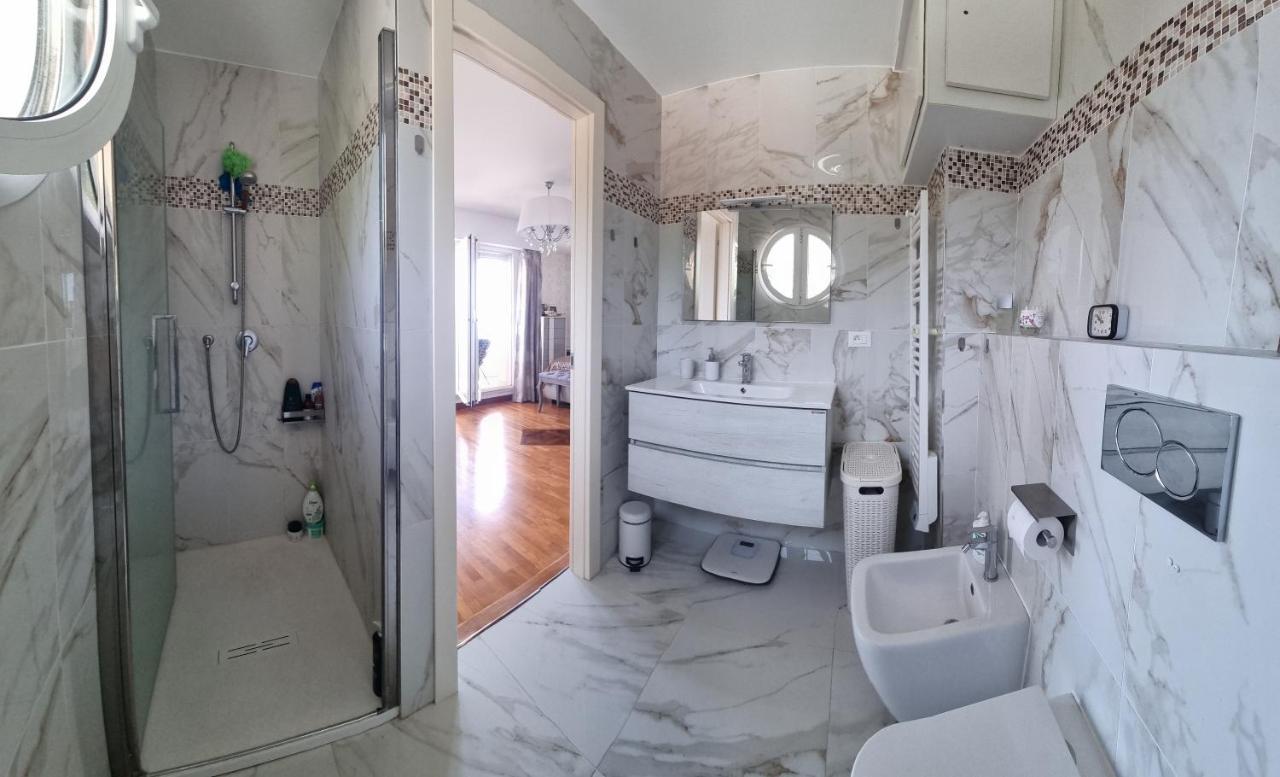 Dernier Etage D'Une Maison روكوبرُن كاب مارتي المظهر الخارجي الصورة